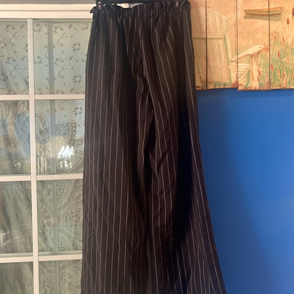 Two piece outfit size large - Picture 4 of 4